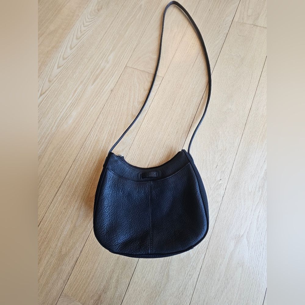 Vintage Fossil crossbody bag, black leather w/nylon fabric sides & bottom - Picture 5 of 8